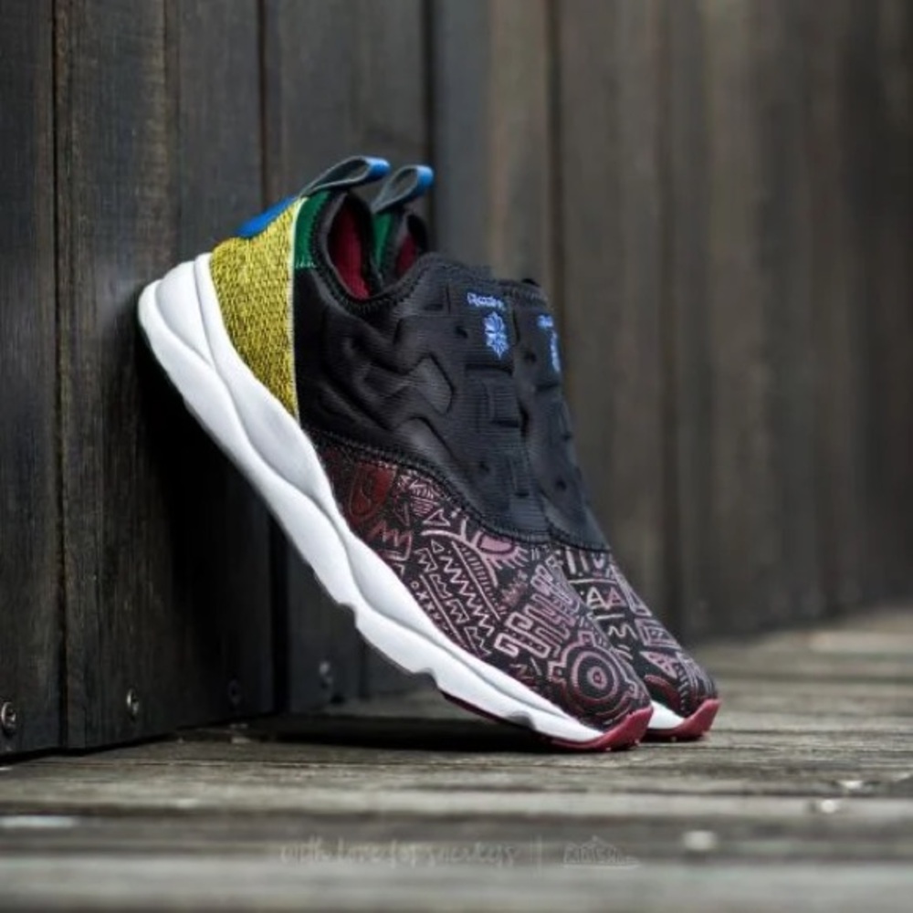 REEBOK Women's Furylite Slip On AFR Pack Sneaker - SIZE 6 - BLACK/WHT/MERLOT